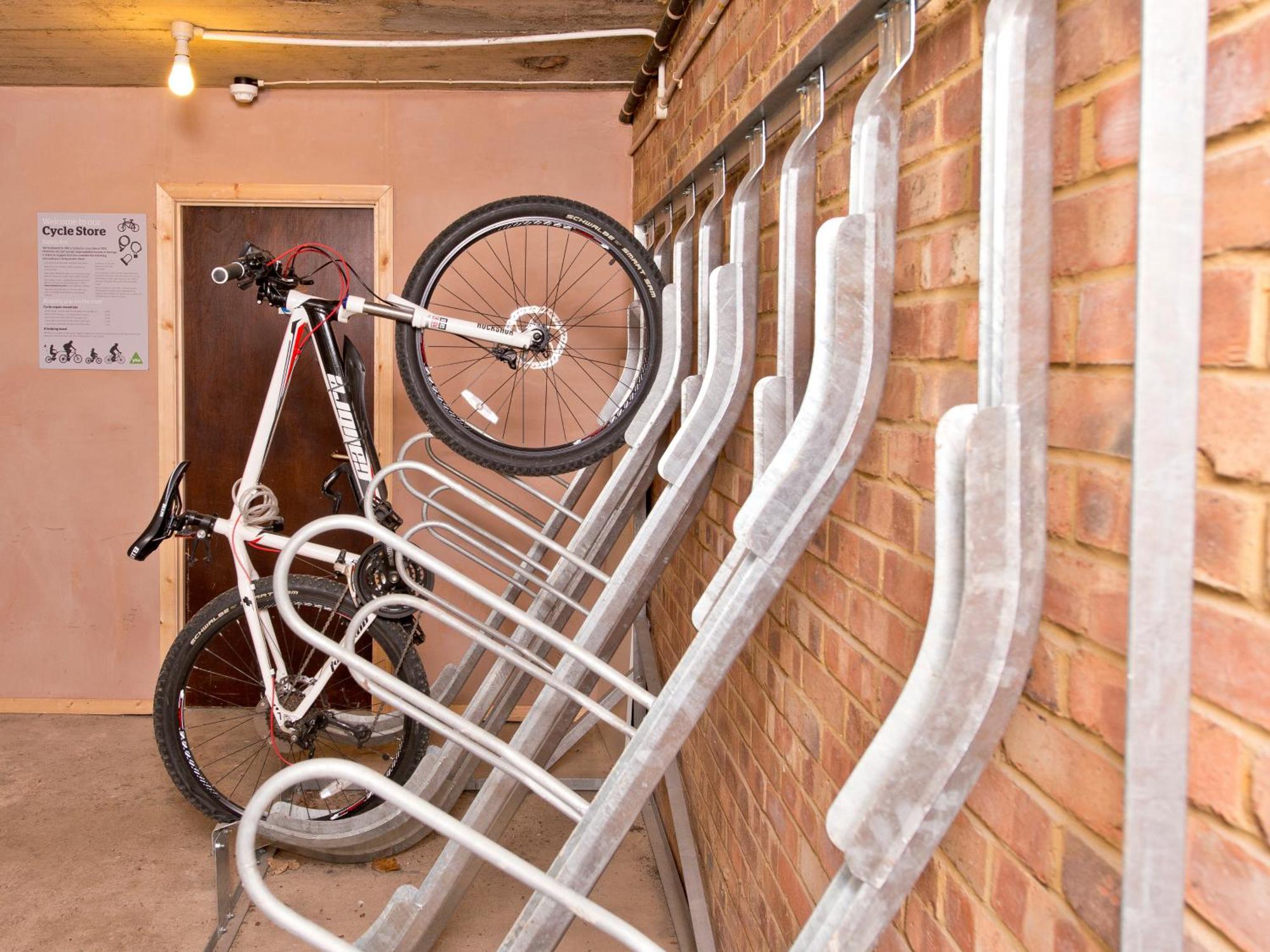 Yha Truleigh Hill Hostel *